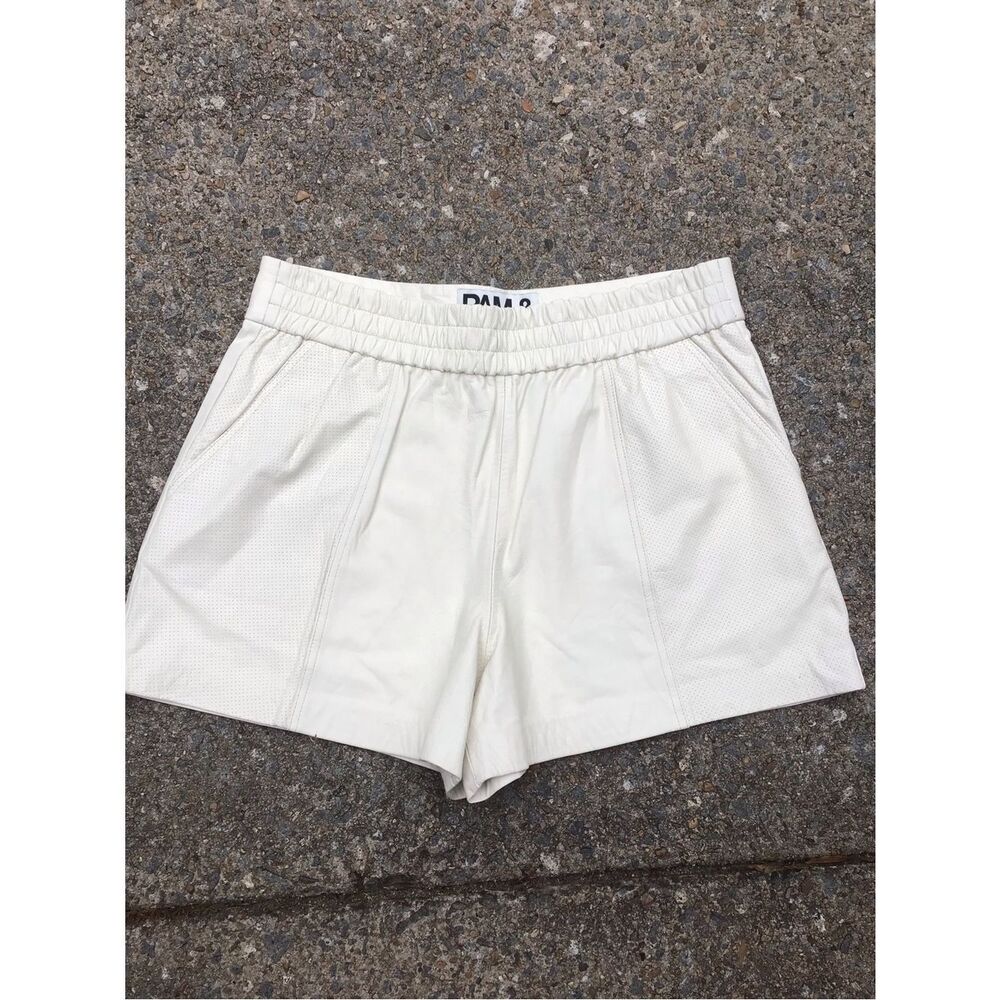 a.n.a Cream Elastic Waist Women’s Shorts